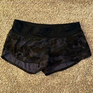 Black camouflage lululemon shorts